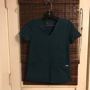 Figs Casma Three-Pocket Scrub Top™